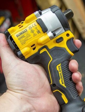 DeWALT DCF922N